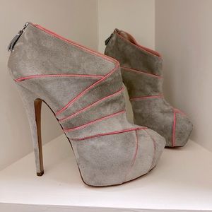 Casadei 37 EU new without tags